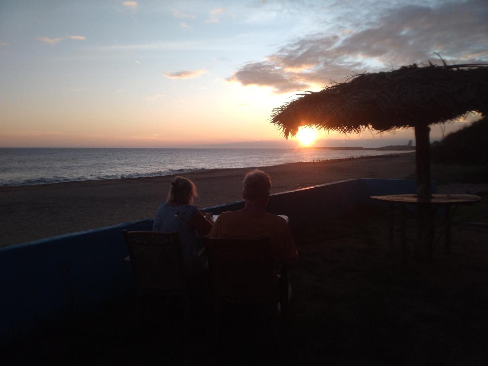 Happy Beach Cabana Hambantota Exterior foto