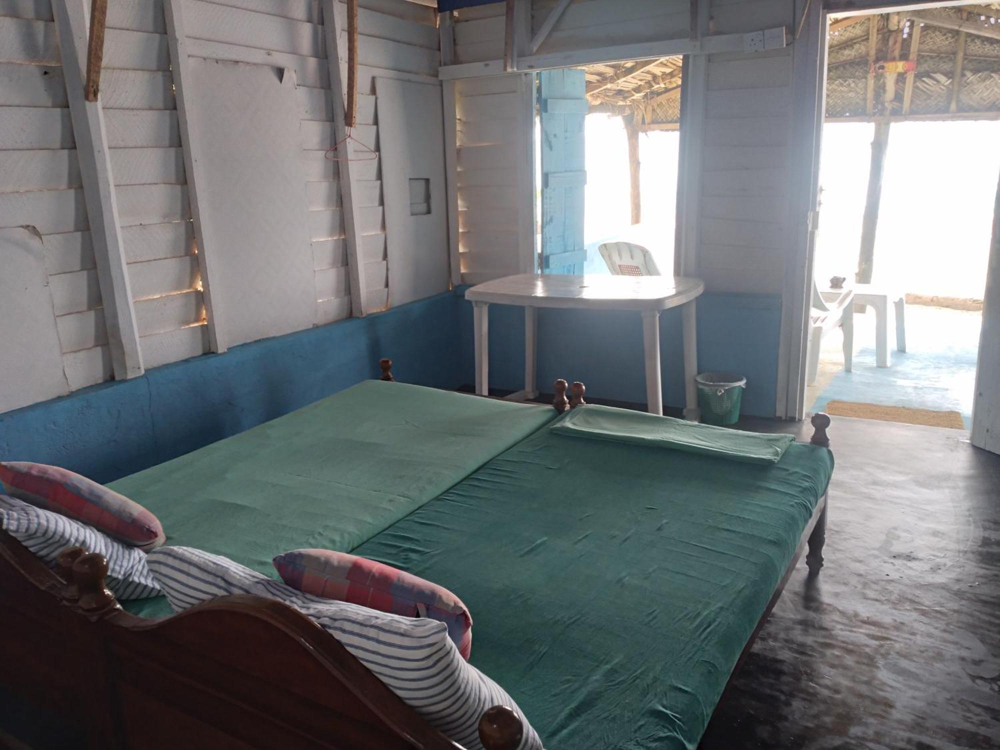 Happy Beach Cabana Hambantota Exterior foto