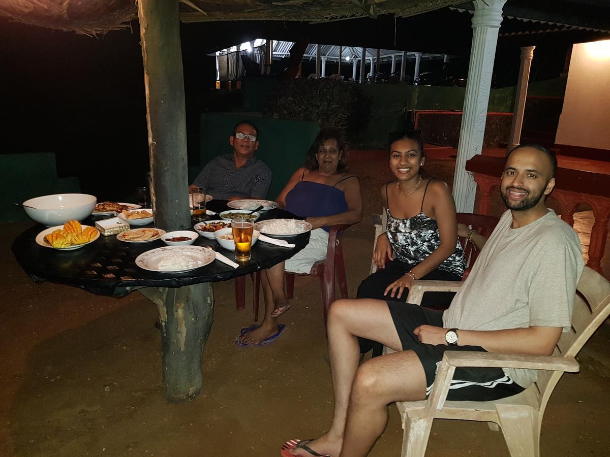 Happy Beach Cabana Hambantota Exterior foto